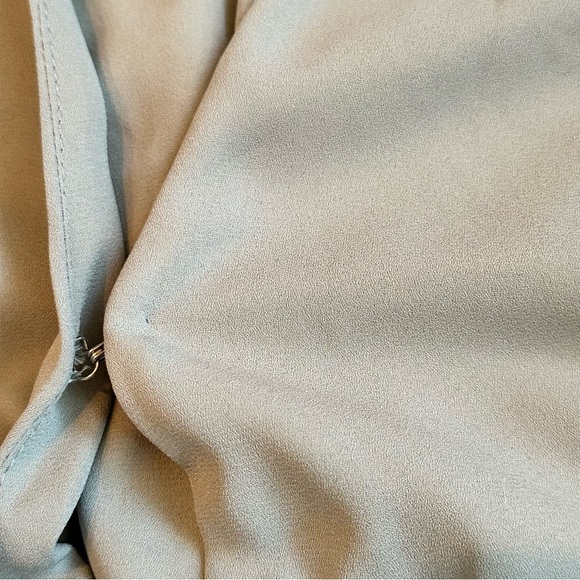 Show Me Your Mumu Roxy Romper Silver Sage Size Small - Picture 8 of 13